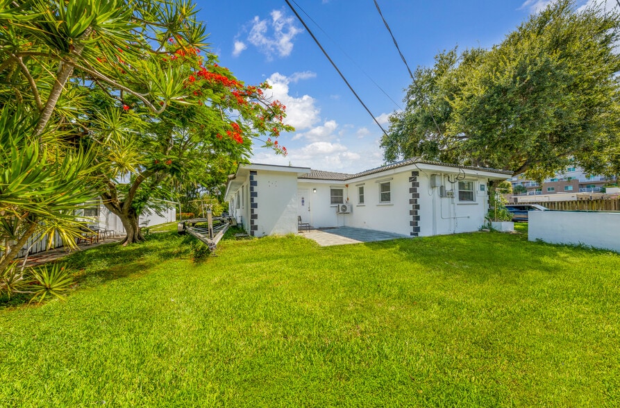 213 SE Park St, Dania, FL for sale - Building Photo - Image 3 of 22