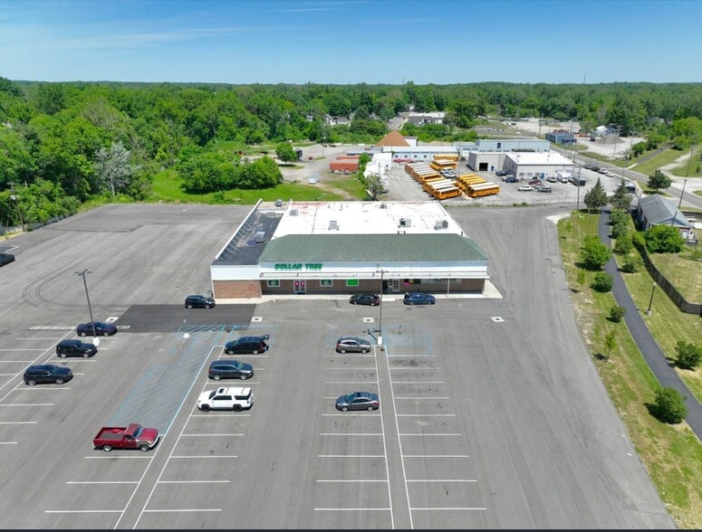 408 W Maumee St, Adrian, MI for sale - Building Photo - Image 3 of 21