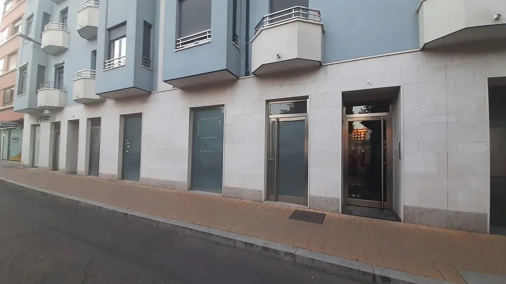 Calle Simón Aranda, 4, Valladolid, VLL 47002 - Unit 01 -  - Interior Photo - Image 1 of 2