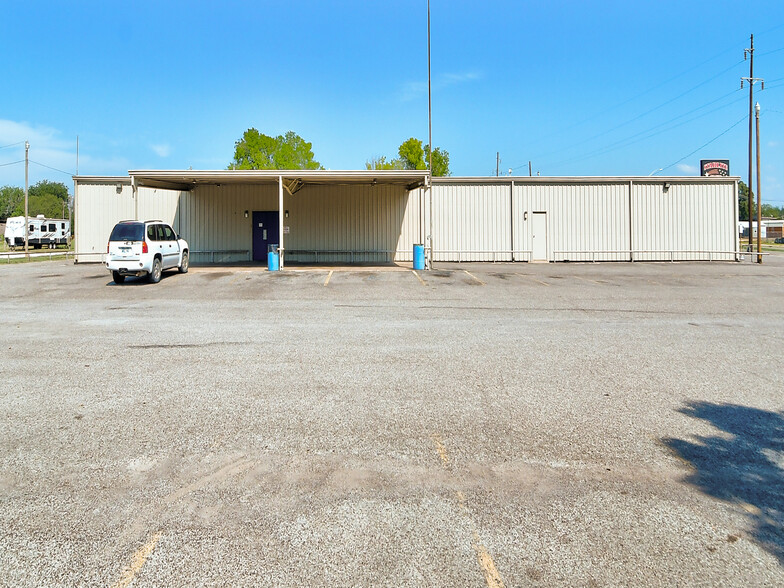 1323 S Commerce St, Ardmore, OK for sale - Building Photo - Image 2 of 36