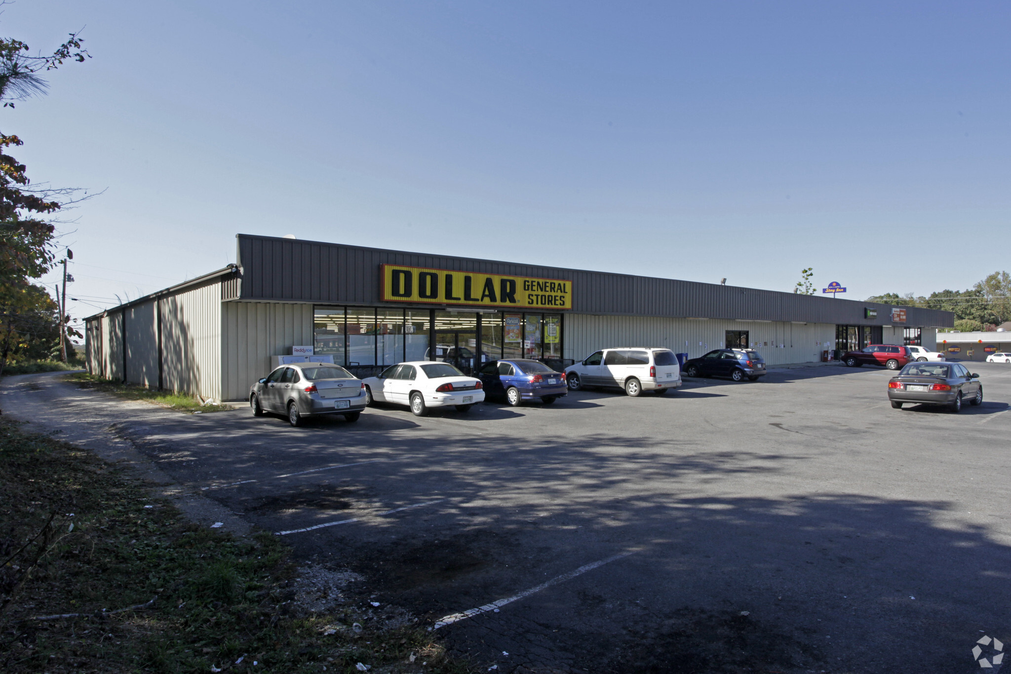 555-581 Midway Shopping Ctr, Centerville, TN for sale Primary Photo- Image 1 of 1