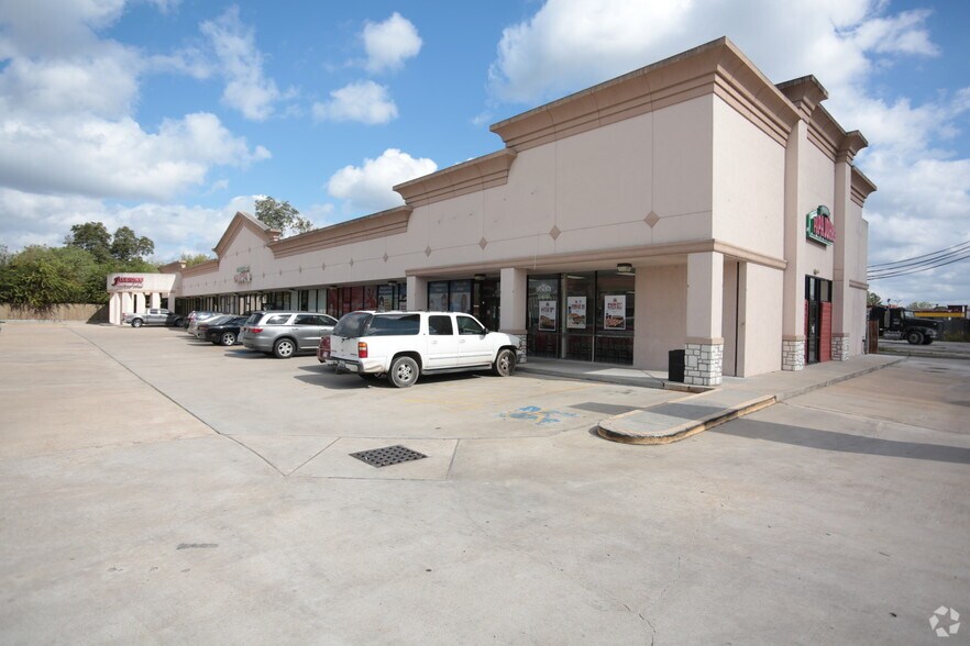 4458 W Fuqua St, Houston, TX 77045