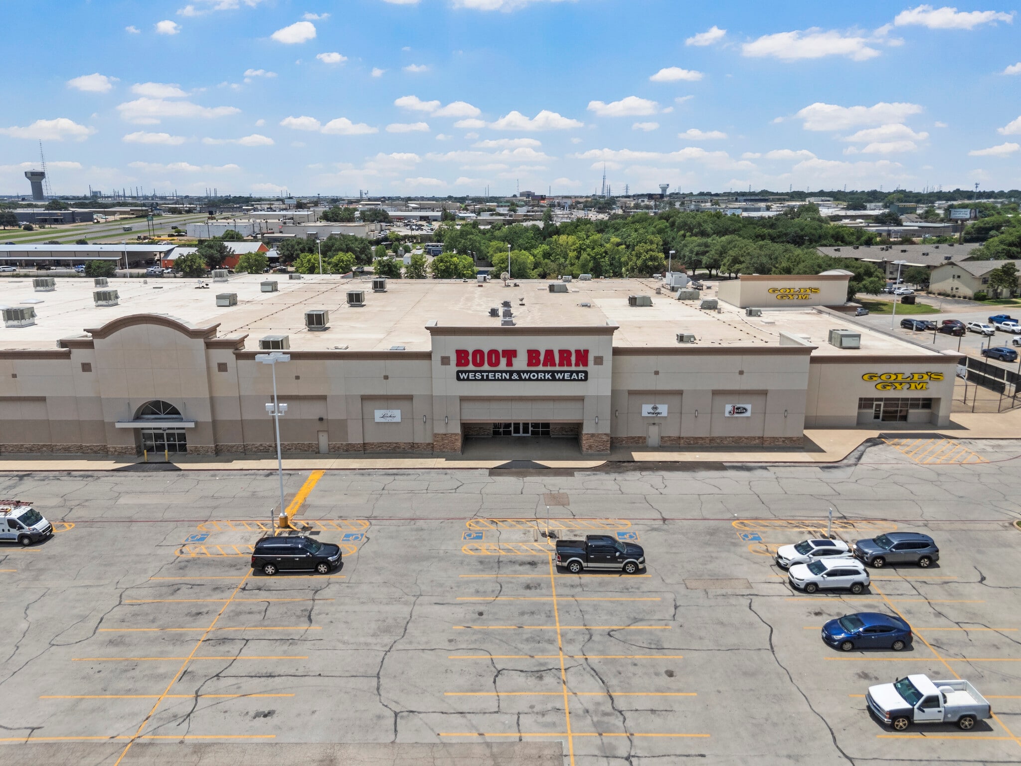 200-300 N New Rd, Waco, TX for lease Interior Photo- Image 1 of 1