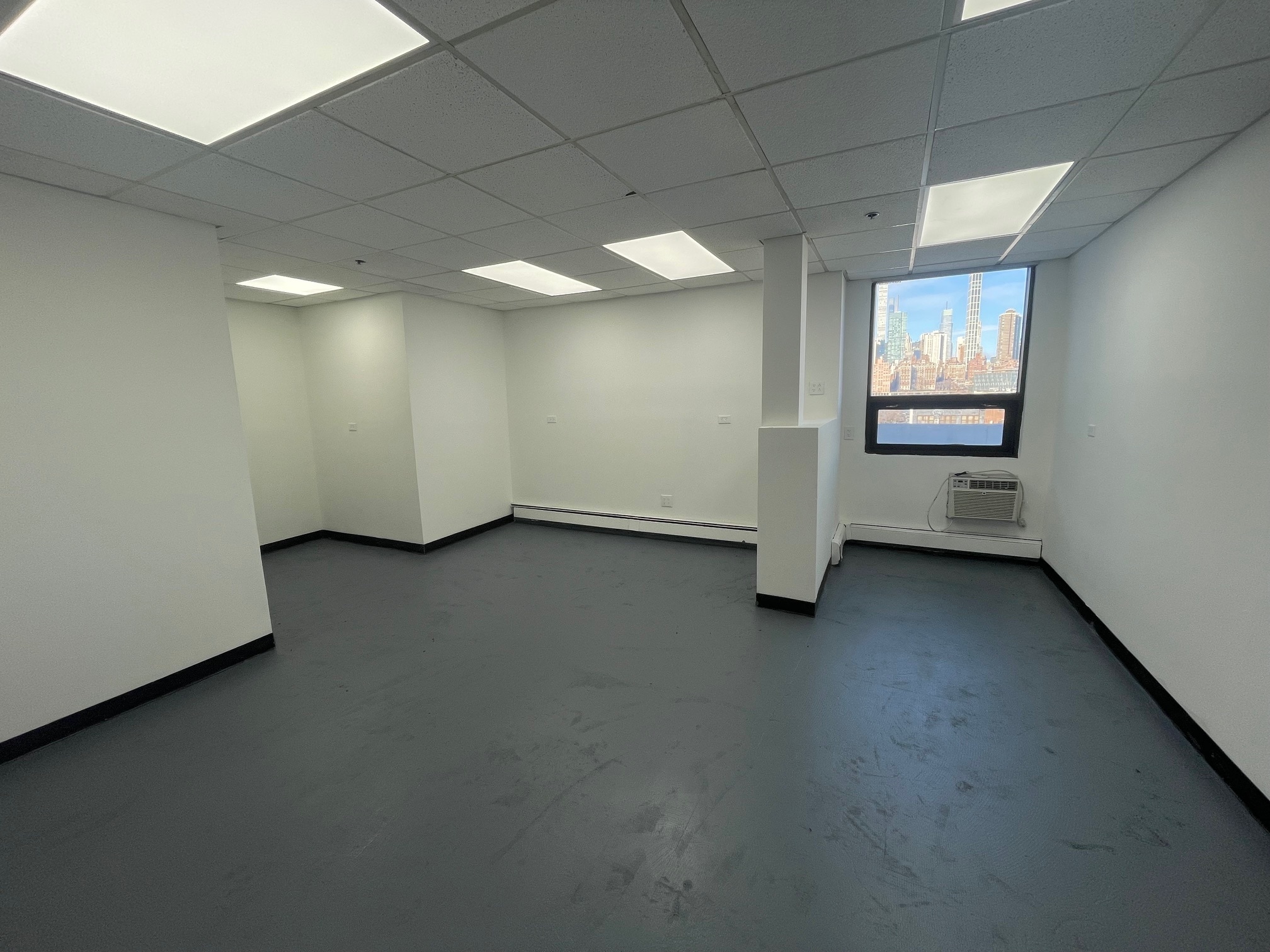 43-49 10th St, Long Island City, NY for lease Building Photo- Image 1 of 1