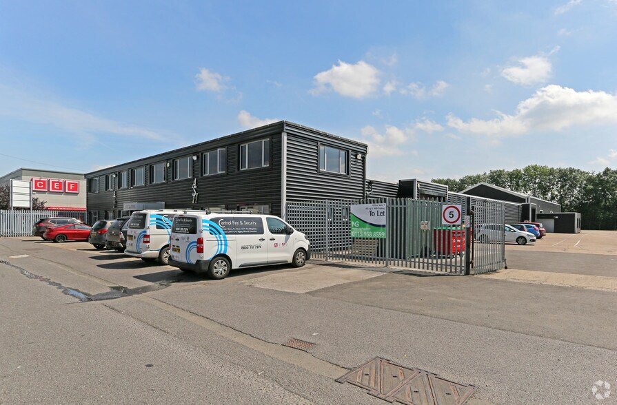 Private Road 8, Nottingham for sale - Primary Photo - Image 1 of 1