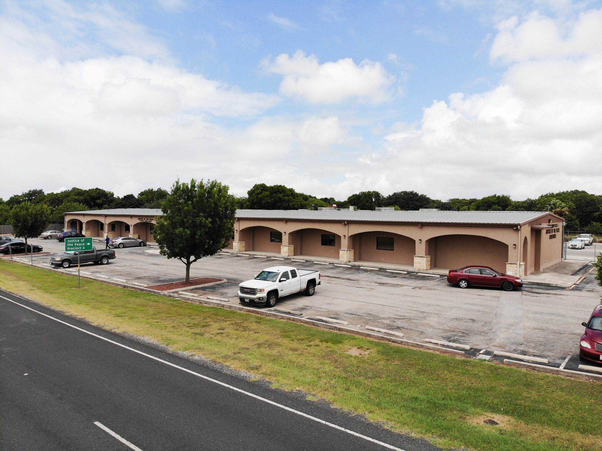 2711 SE Loop 410, San Antonio, TX for sale Building Photo- Image 1 of 4