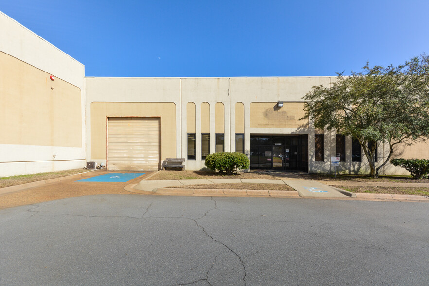 1501 Westpark Dr, Little Rock, AR for lease - Building Photo - Image 3 of 8