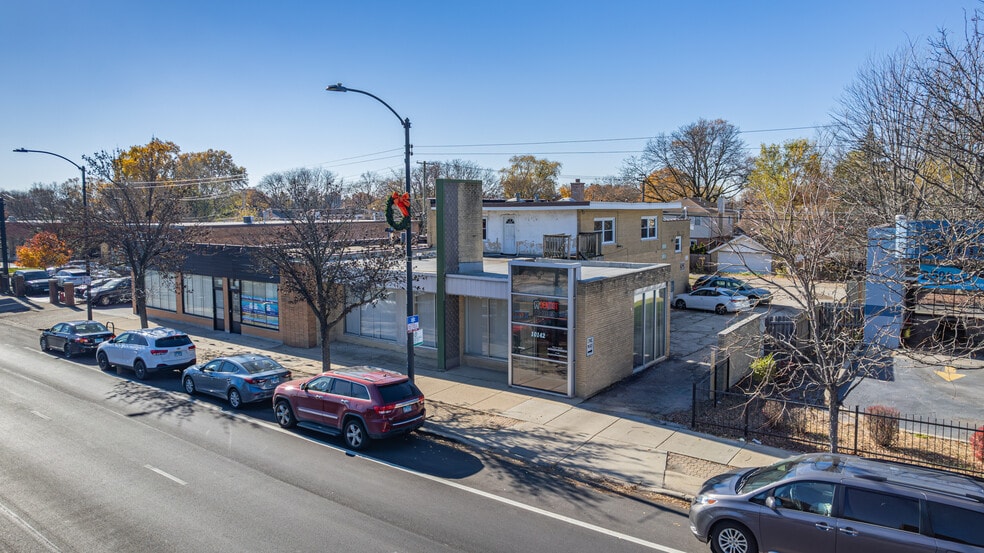 10142 S Western Ave, Chicago, IL for lease - Building Photo - Image 2 of 6