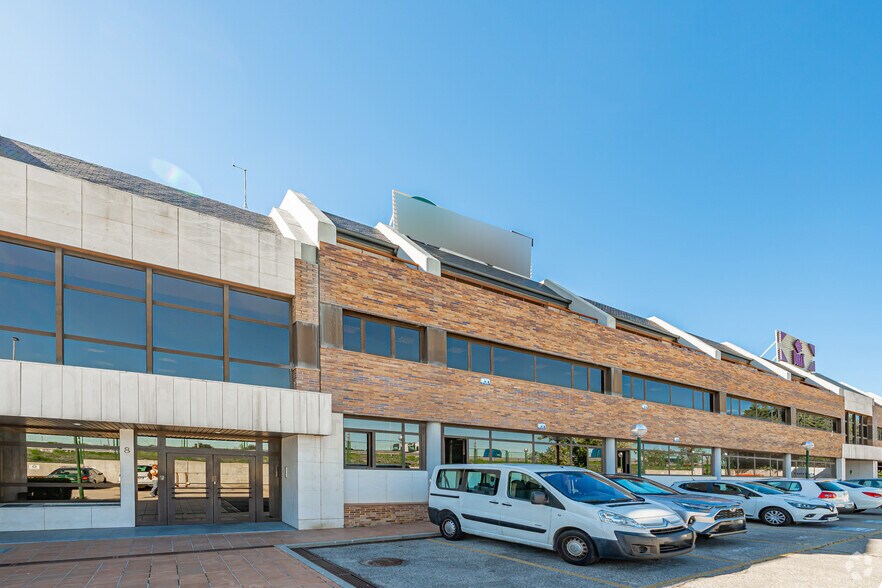 Office in Las Rozas de Madrid, Madrid for sale - Interior Photo - Image 1 of 1