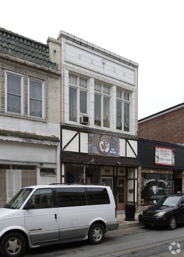 949951 5th Ave, New Kensington, PA 15068