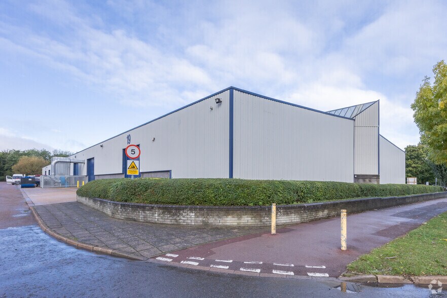 Stacey Bushes, Milton Keynes for lease - Building Photo - Image 2 of 2