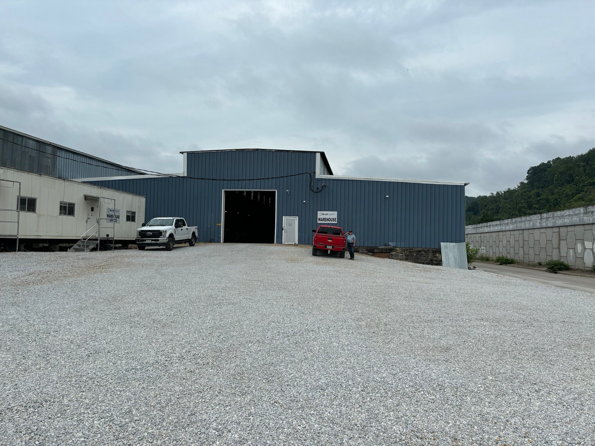 Industrial in Bellaire, OH for sale Primary Photo- Image 1 of 8