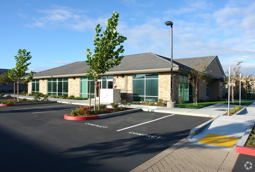 1972 Del Paso Rd, Sacramento, CA for sale - Primary Photo - Image 1 of 4