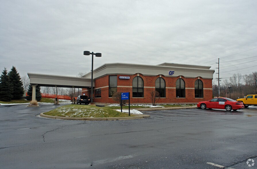 7950 W Maple Rd, West Bloomfield, MI for sale - Building Photo - Image 2 of 4