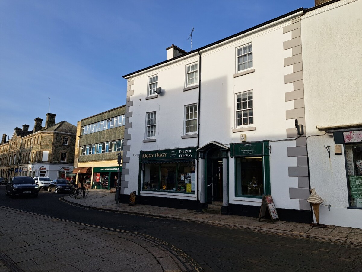 3 Brook St, Tavistock, PL19 0HD | LoopNet