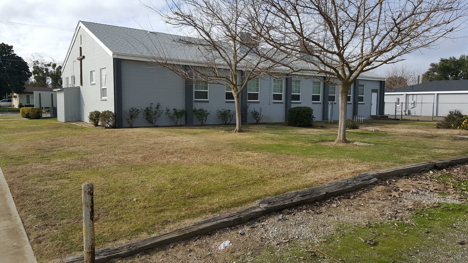 311 N 8th Ave, Oakdale, CA 95361