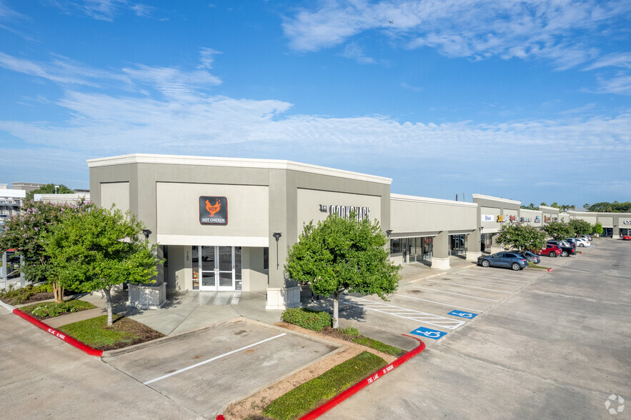 100-160 W Bay Area Blvd, Webster, TX for lease - Building Photo - Image 1 of 8