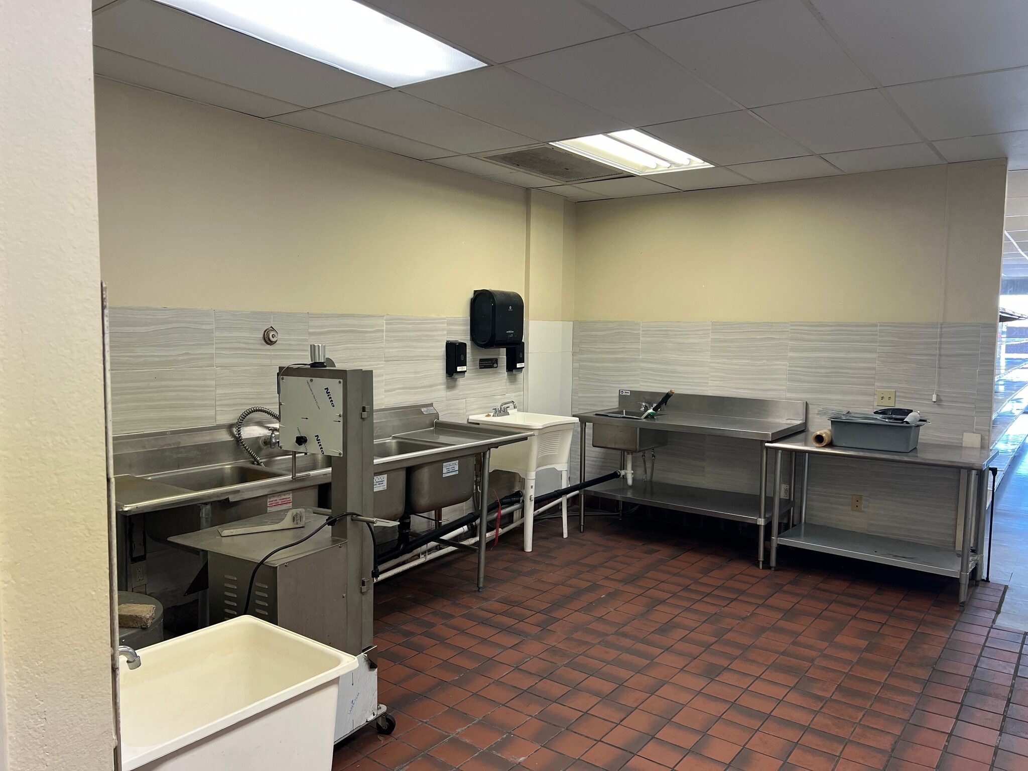 3655 N Oracle Rd, Tucson, AZ for lease Building Photo- Image 1 of 7