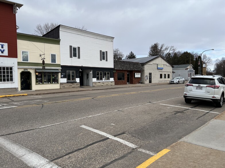 137-147 Main St, Amherst, WI for sale - Building Photo - Image 3 of 16