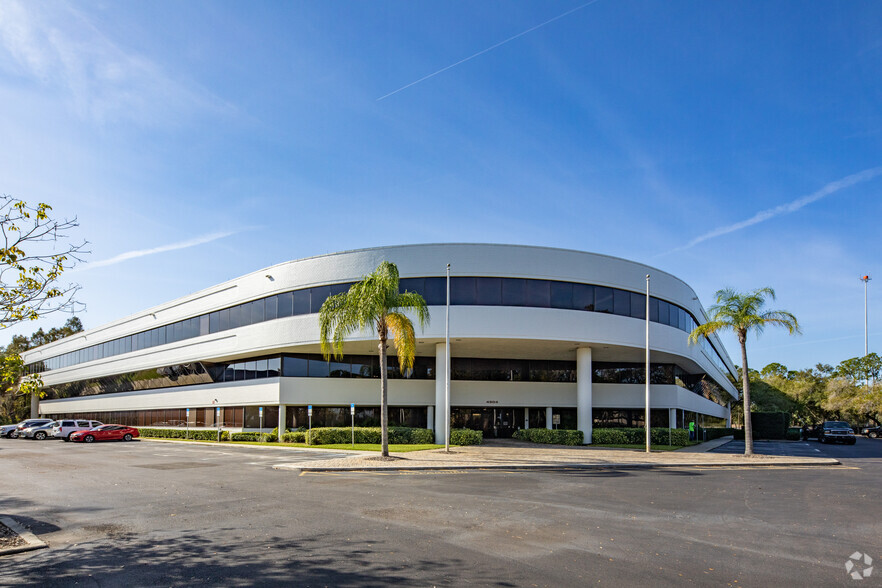 4904 Eisenhower Blvd, Tampa, FL for lease - Primary Photo - Image 1 of 20