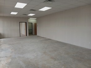 2501 S W S Young Dr, Killeen, TX for lease Building Photo- Image 1 of 8