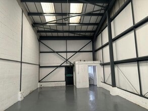 Canal Rd, Cwmbach for lease Interior Photo- Image 2 of 2