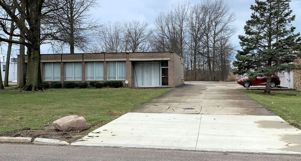 4574 Hamann Pkwy, Willoughby, OH for sale - Building Photo - Image 1 of 1