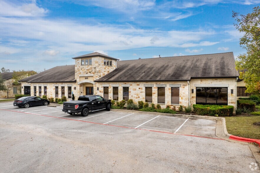 2511 S Lakeline Blvd, Cedar Park, TX for sale - Primary Photo - Image 1 of 1