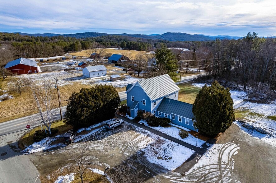 2776 Christian St, White River Junction, VT 05001