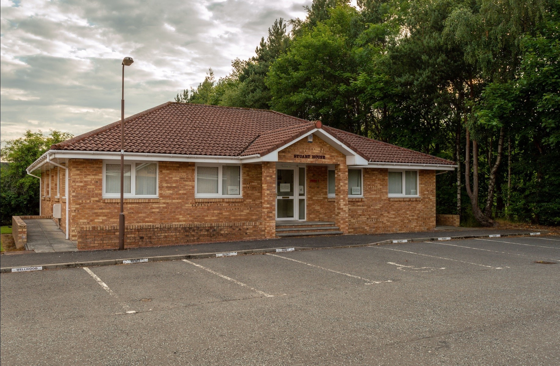 4 Fairbairn Pl, Livingston for sale Primary Photo- Image 1 of 1