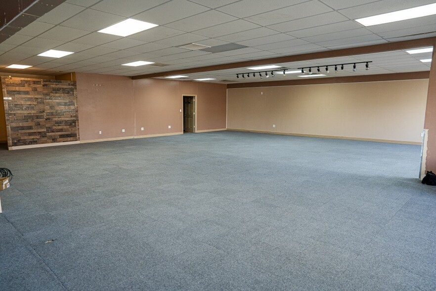 545 W State St, Hurricane, UT for lease - Building Photo - Image 2 of 21