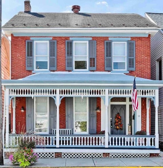 39 W Main St, Hummelstown, PA 17036