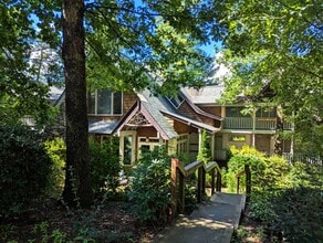 447 Lily Pad Ln, Flat Rock, NC for lease Interior Photo- Image 1 of 49