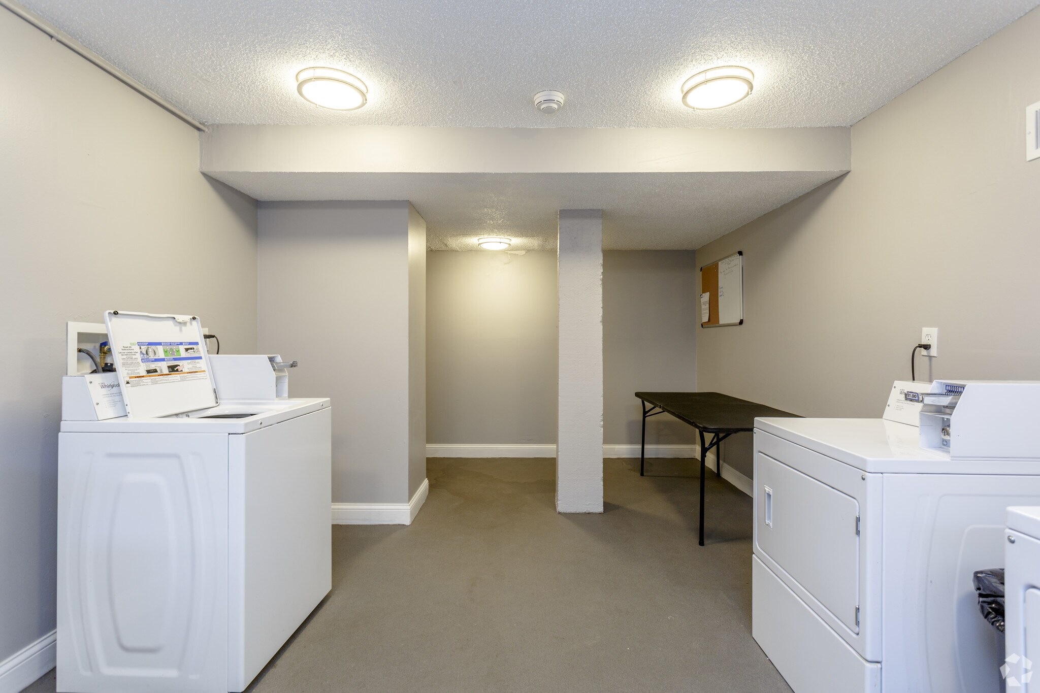 1310 Admiral Blvd, Kansas City, MO 64106 Admiral Apartments