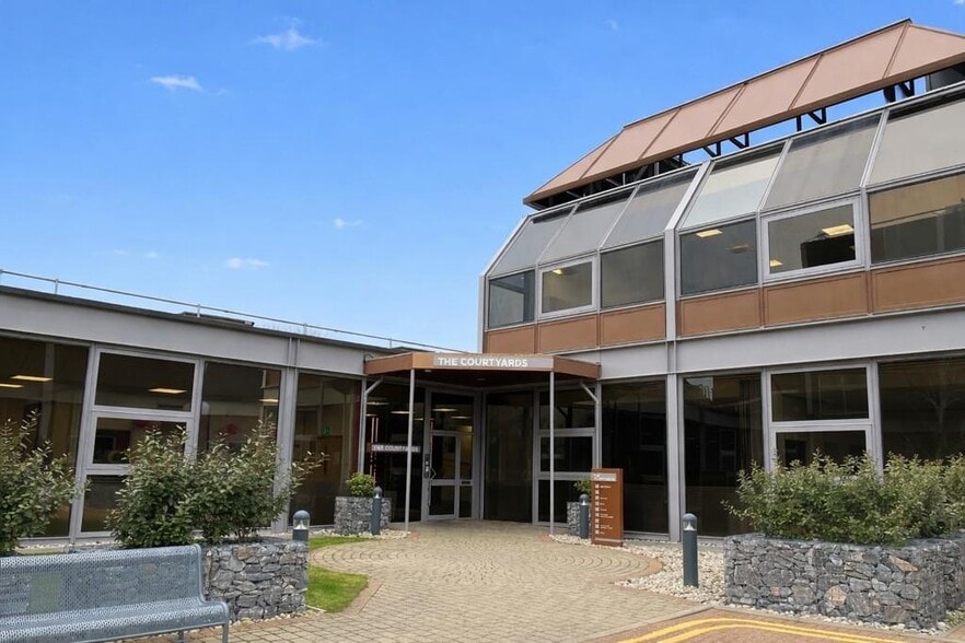 2 Wyncolls Rd, Colchester for lease - Building Photo - Image 1 of 9