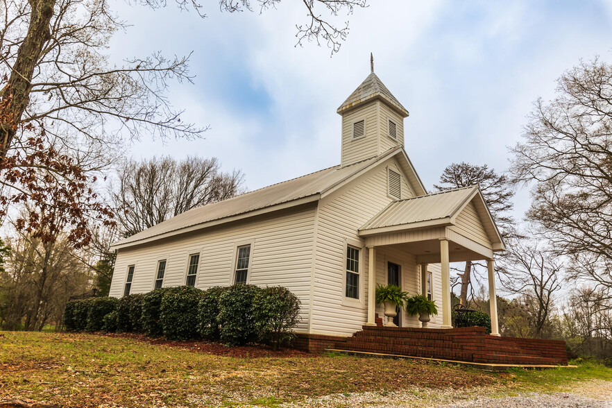 62 Bell Spring Rd, Munford, AL 36268 - Silver Run Wedding Chapel | LoopNet