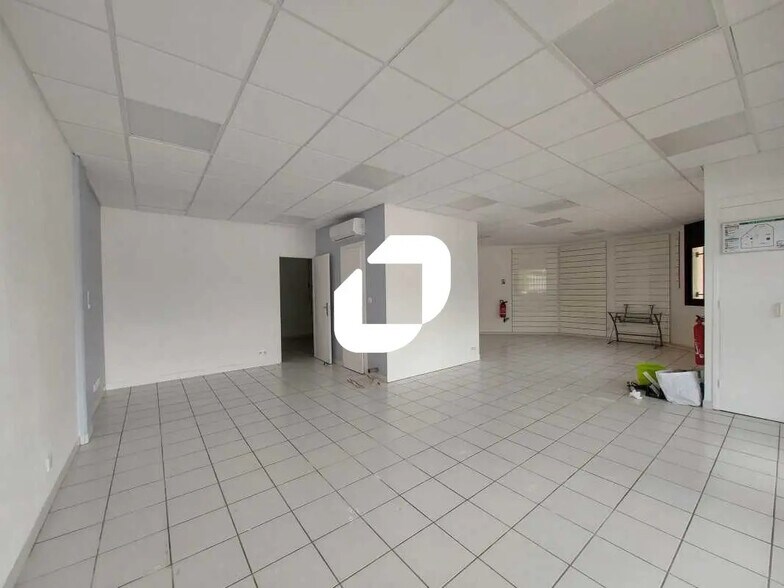 Office in Clapiers for lease - Interior Photo - Image 2 of 7