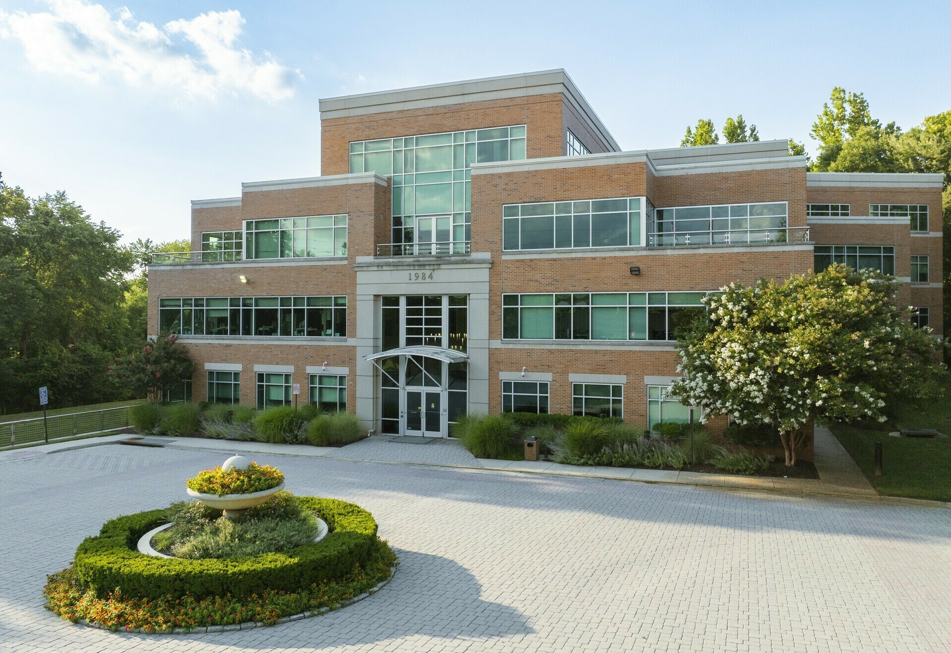 1984 Isaac Newton Sq W, Reston, VA for lease Building Photo- Image 1 of 19