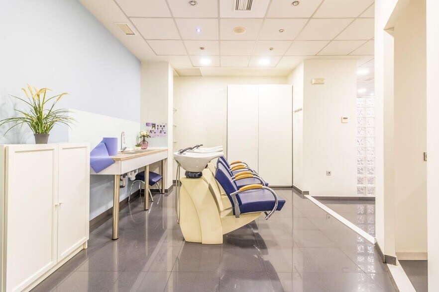 Retail in L'Alcúdia for sale - Building Photo - Image 3 of 27