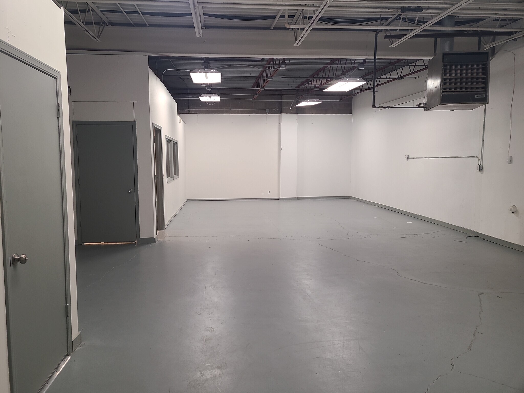 9714-9748 E 55th Pl, Tulsa, OK for sale Interior Photo- Image 1 of 1