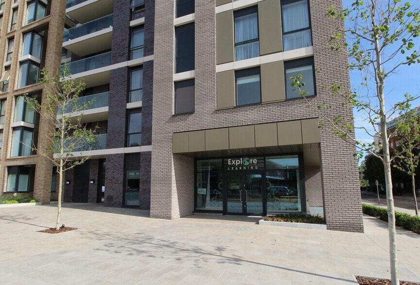 Sury Basin, Kingston Upon Thames for sale - Building Photo - Image 1 of 8