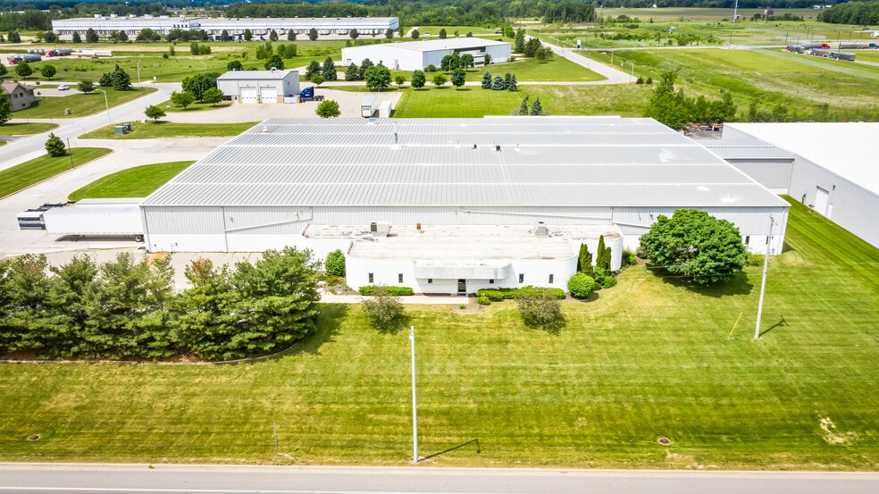 205 E Walker Rd, Saint Johns, MI for sale - Building Photo - Image 3 of 18