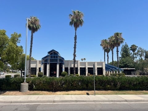 4625 Ming Ave, Bakersfield, CA for lease Building Photo- Image 1 of 4