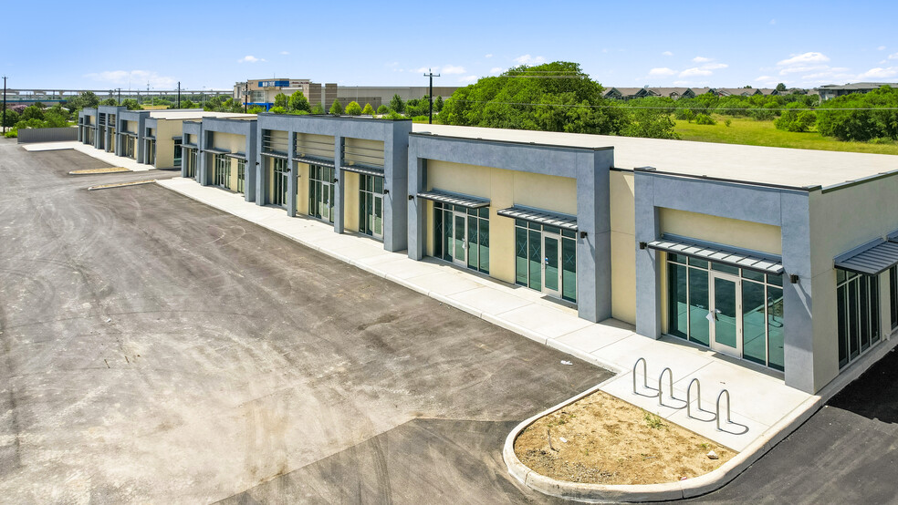 8530 State Highway 151, San Antonio, TX for lease - Building Photo - Image 1 of 1