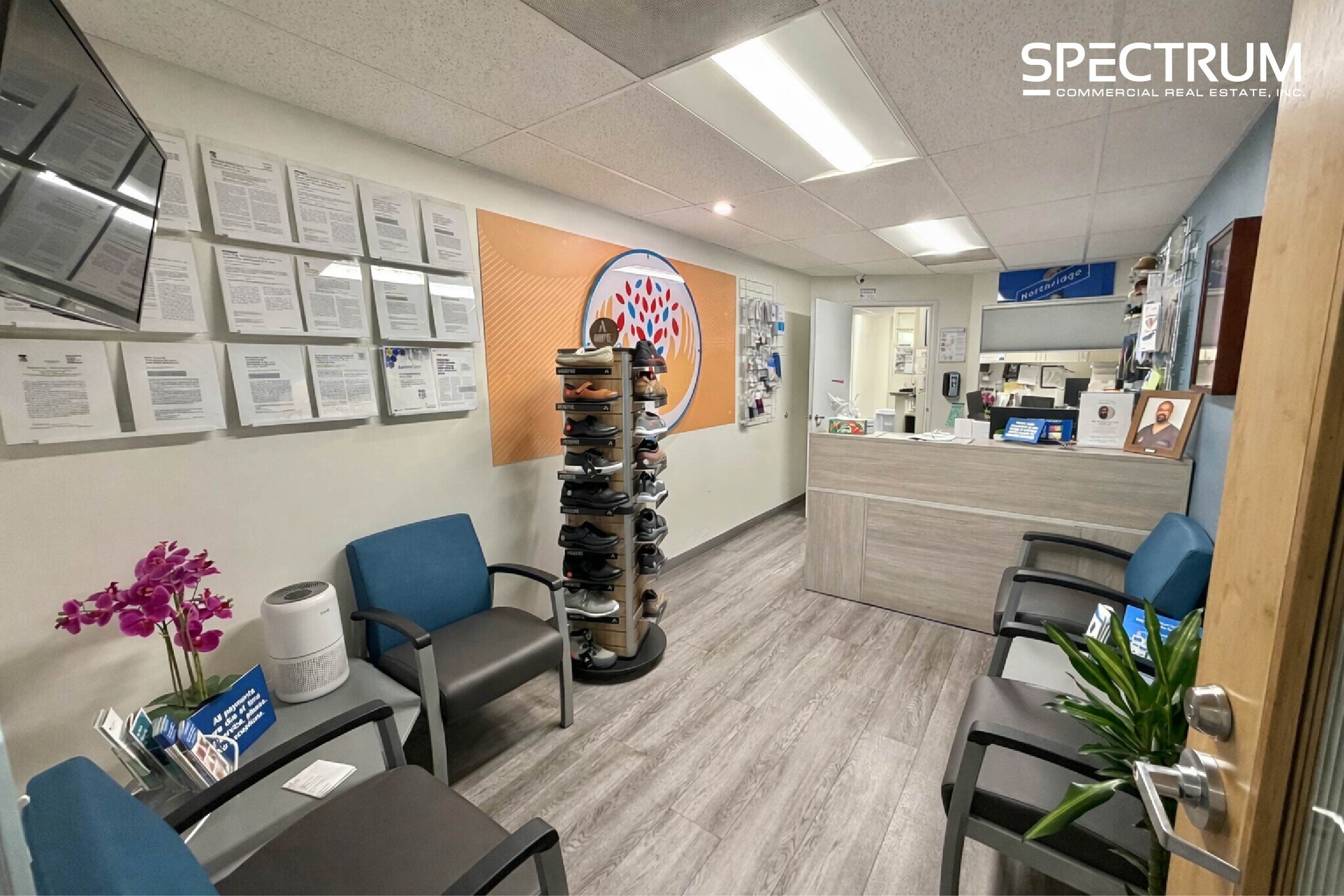 18433 Roscoe Blvd, Northridge, CA for lease Interior Photo- Image 1 of 8