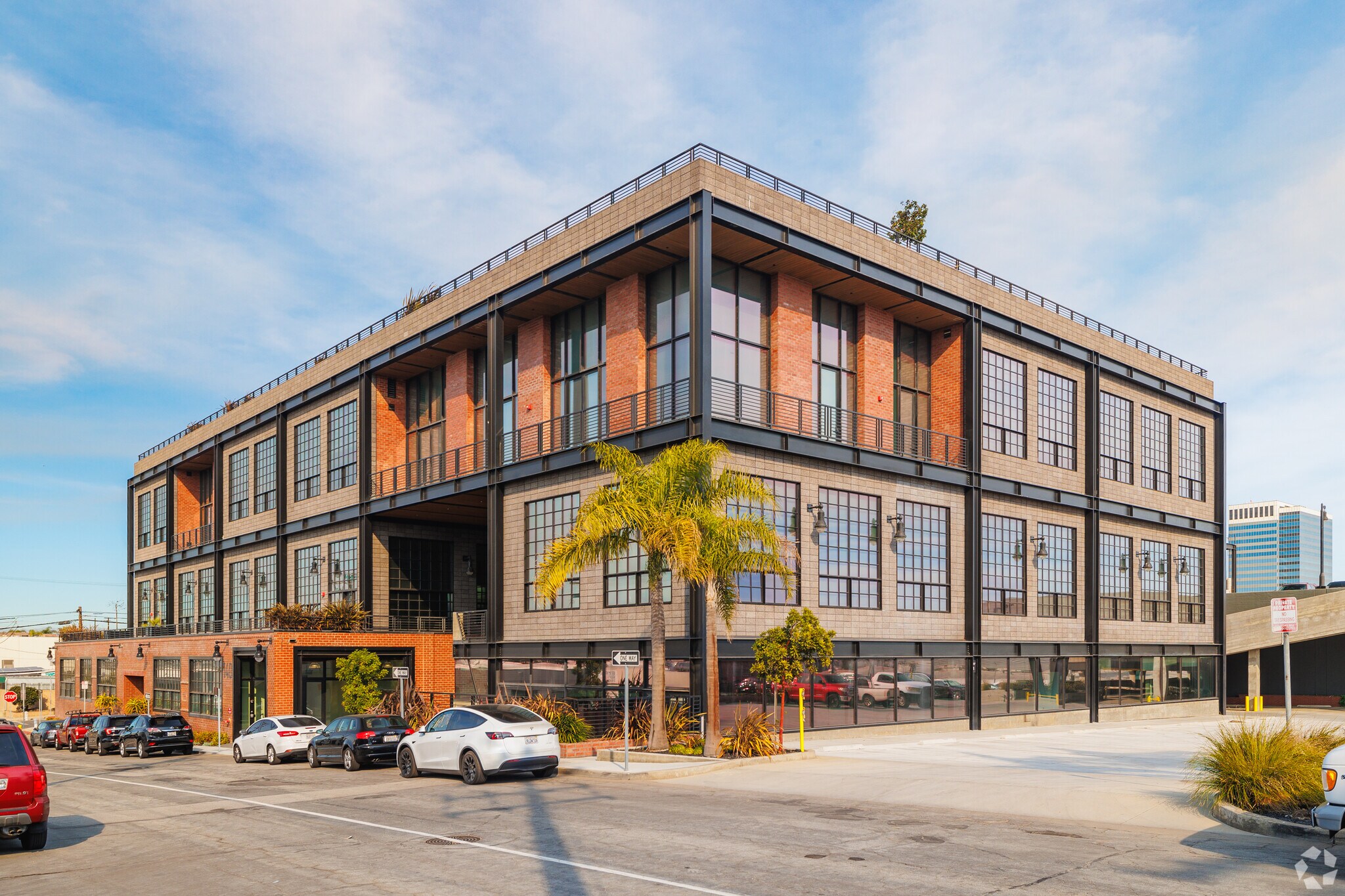 136-142 Oregon St, El Segundo, CA for lease Building Photo- Image 1 of 55