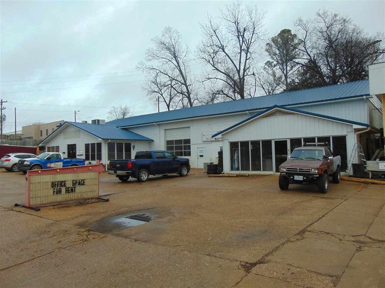 209 Washington St, Doniphan, MO 63935