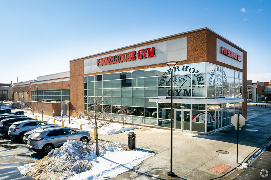 44075-44275 W 12 Mile Rd, Novi, MI for lease - Building Photo - Image 3 of 9