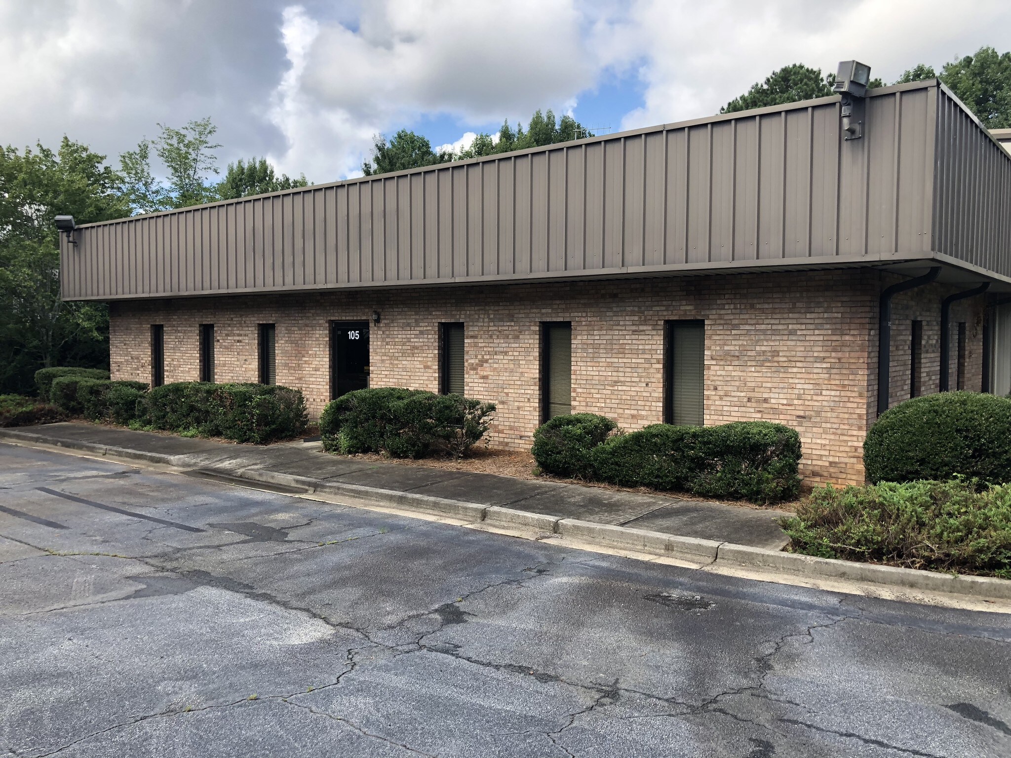 105 Walter Way, Fayetteville, GA for sale Primary Photo- Image 1 of 1