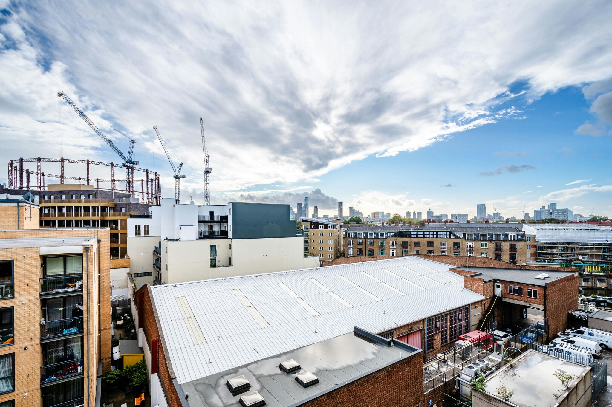 8 Andrews Rd, London for lease Building Photo- Image 1 of 8